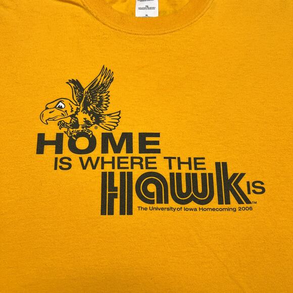 Iowa Hawkeyes Homecoming T-Shirt Yellow Flying Herky 2006 Mens XL College Gildan - Picture 2 of 8